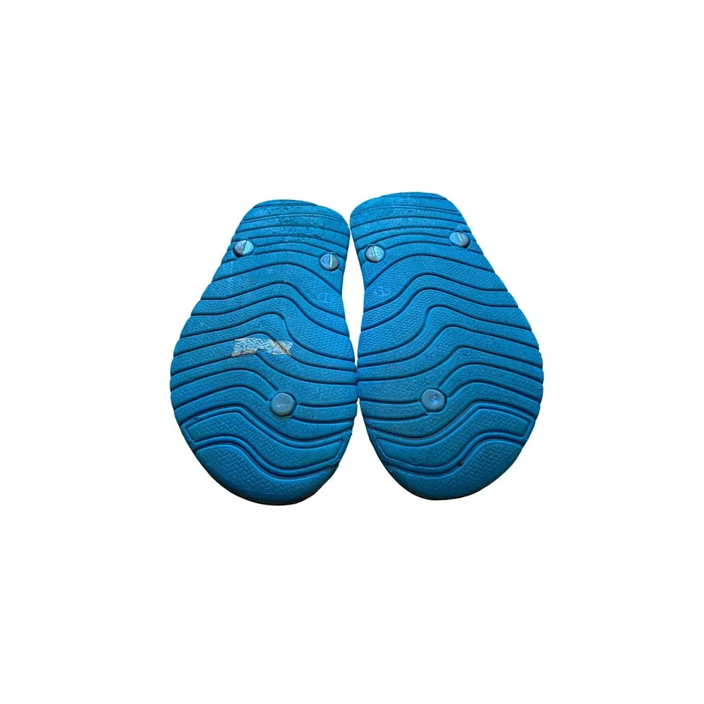 Revo flip-flops, size 5-5.5 / big kid), navy/black rubber thong sandals